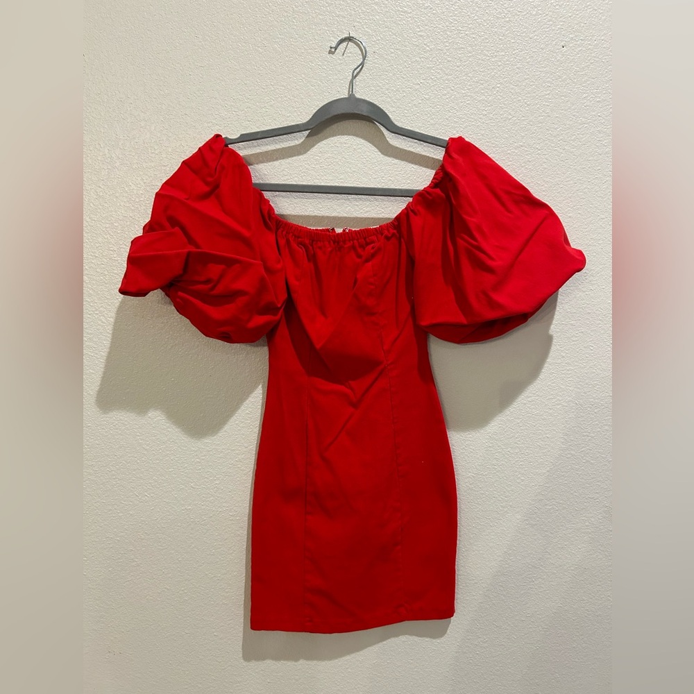 Fitted off the shoulder red dress